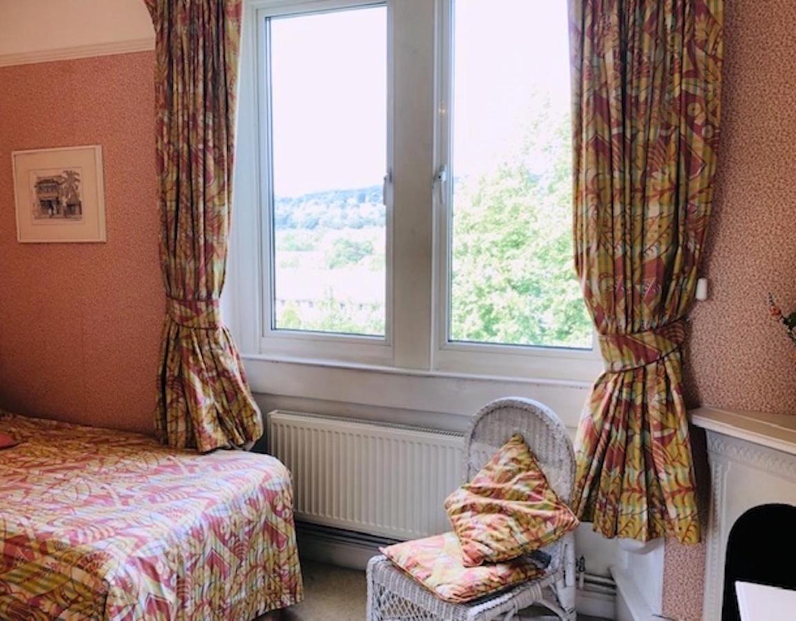 Lauras Townhouse Apartments Dressmakers Salon Bath Exterior foto